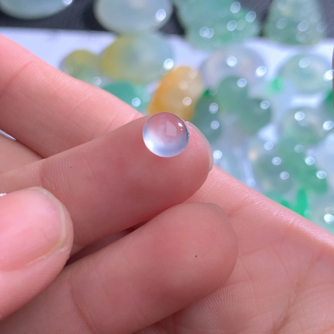 翡翠未镶嵌颈饰缅甸