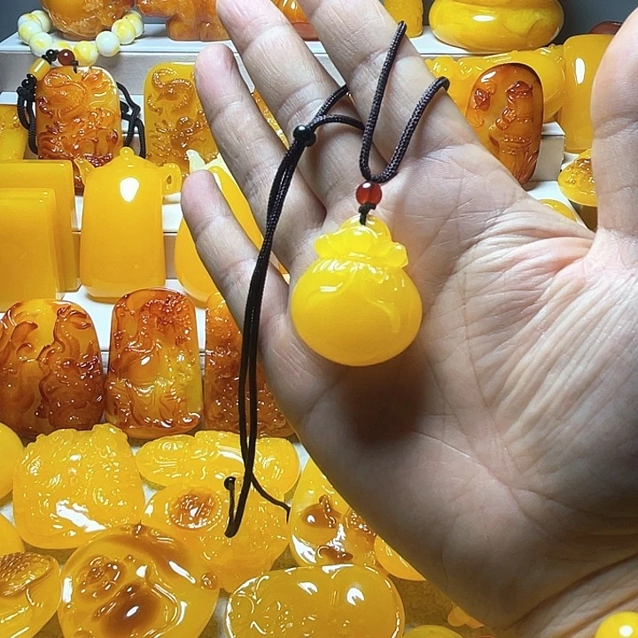 钱多多挂件 服饰配饰