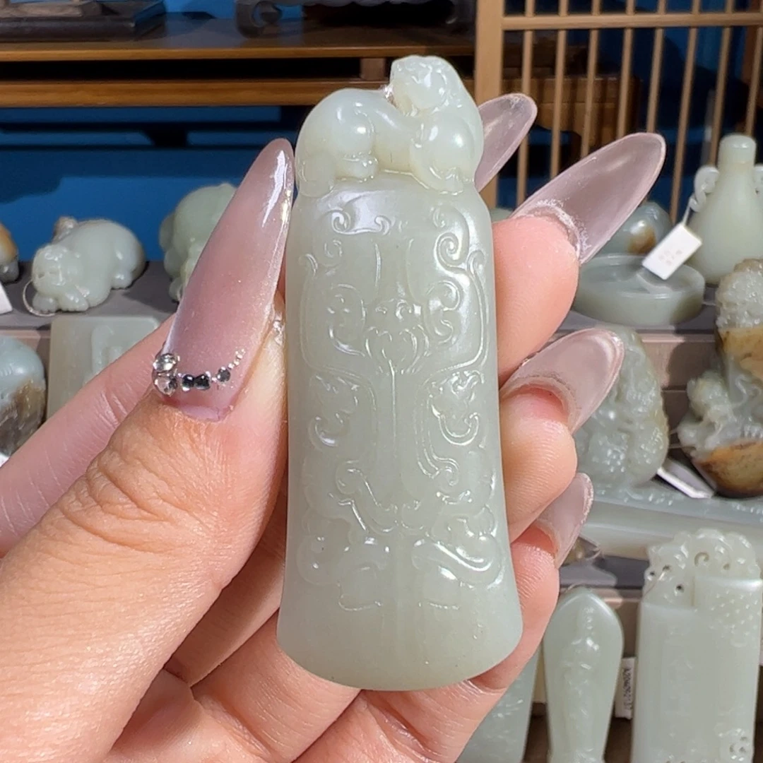 和田玉（糖玉）未镶嵌颈饰