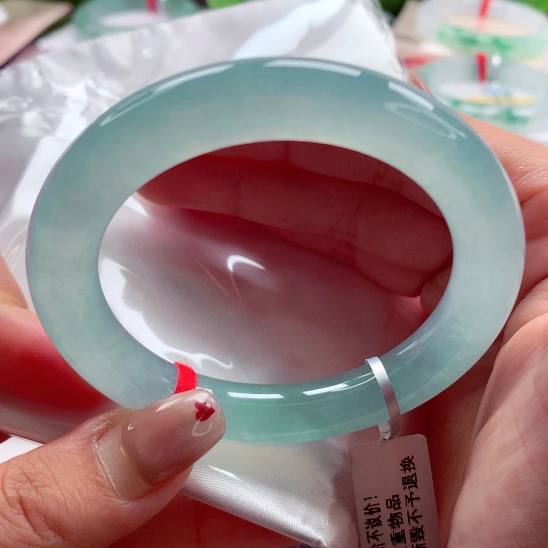 翡翠手镯（圆镯）未镶嵌师妹天空蓝满色（8号）