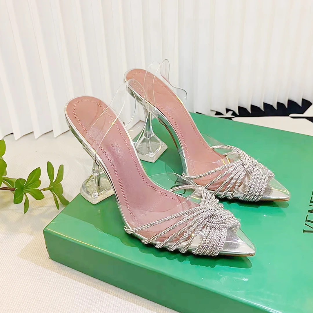 【VATTEHNO】交叉菠萝水钻尖头时尚仙女风晶莹凉鞋女款2025新款爆款