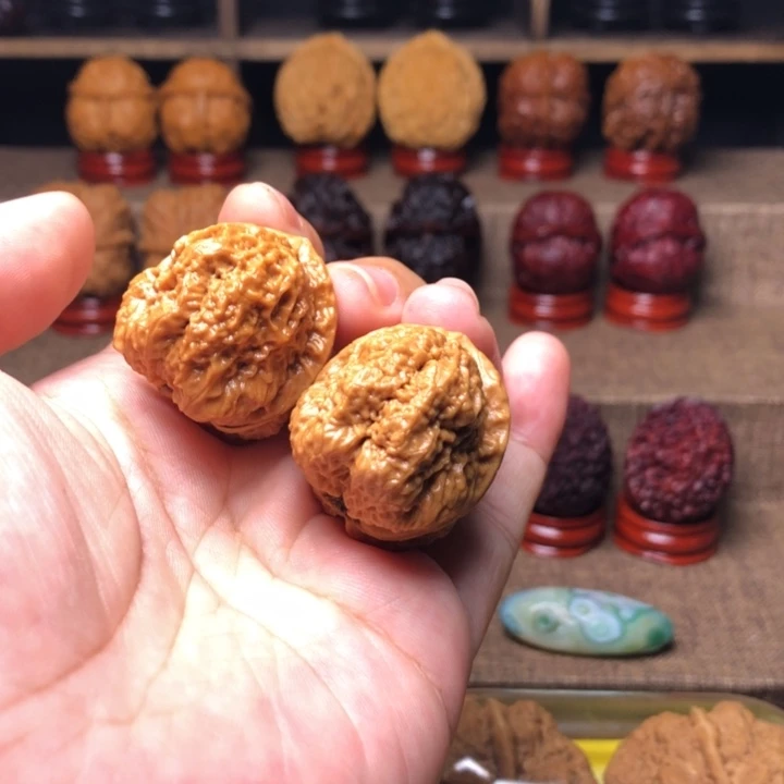 三***土把件橄榄核118小帝王蟾
