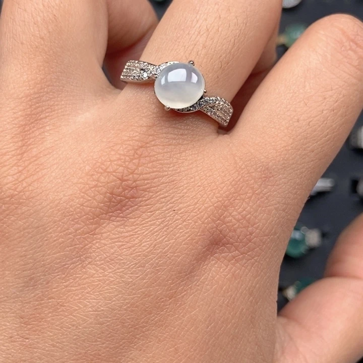 翡翠未镶嵌戒指戒指