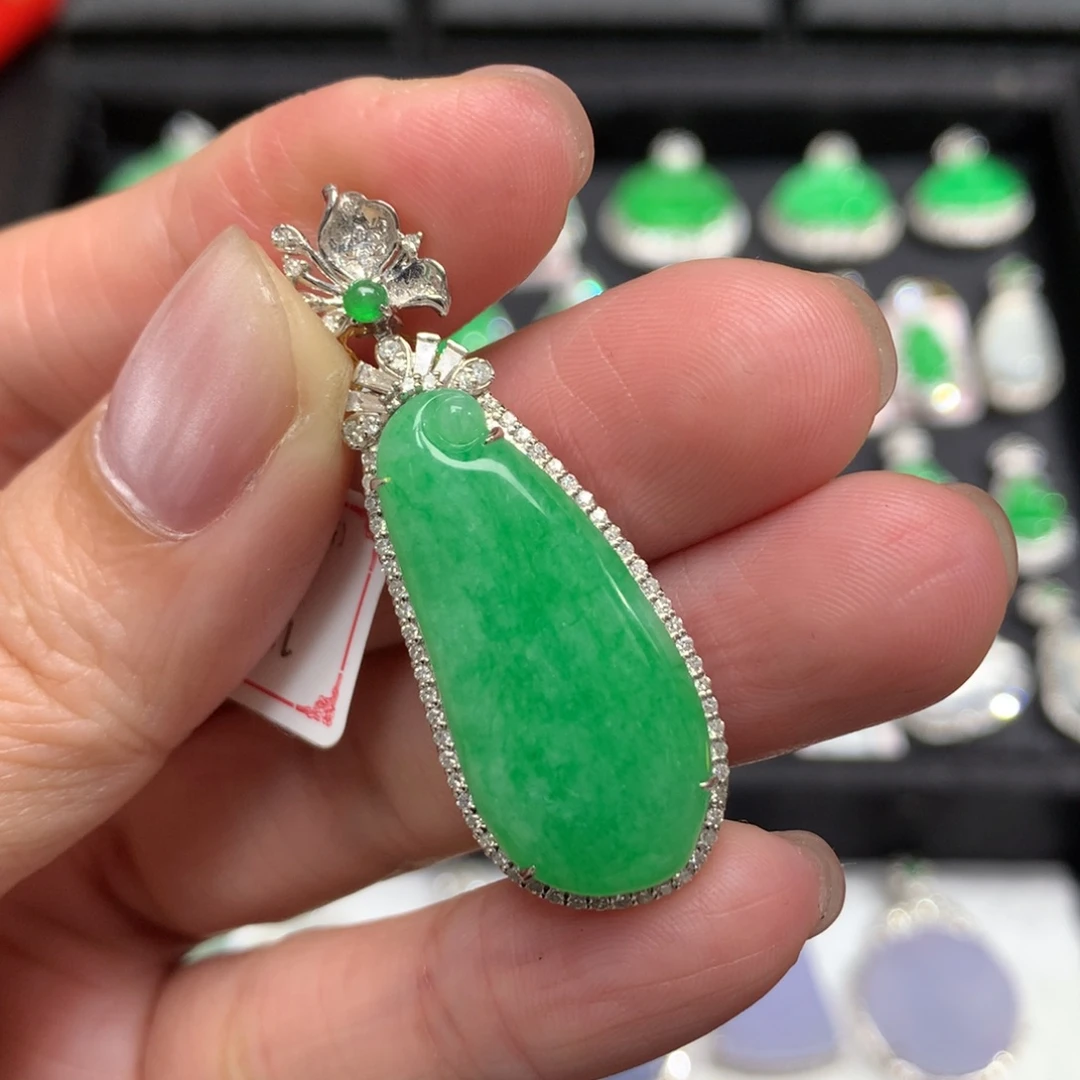 翡翠18K金镶嵌吊坠(不含链)