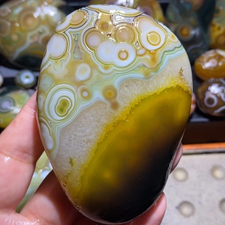 玛瑙/玉髓未镶嵌珠宝半成品