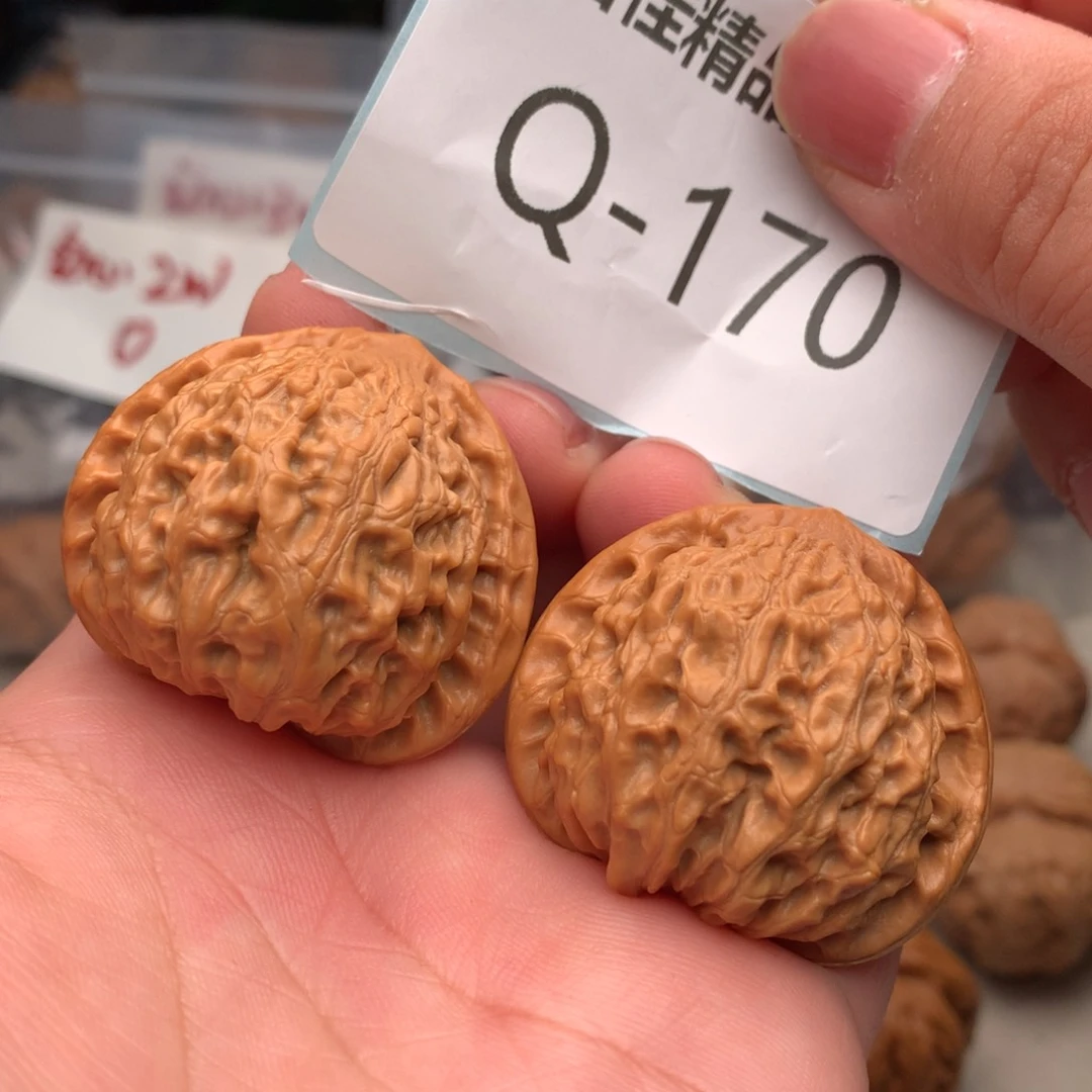 文玩核桃把件39金牛…………