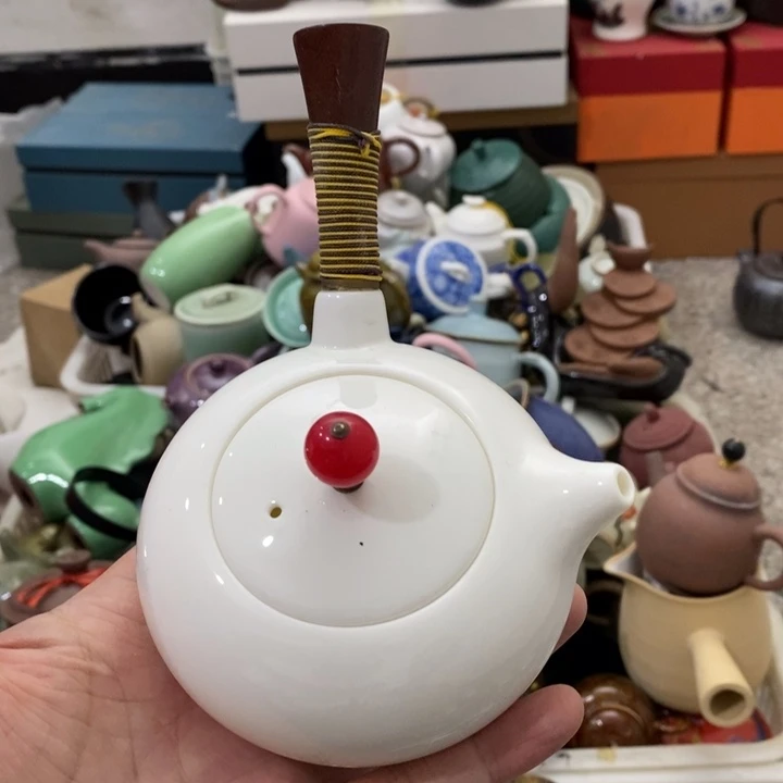 陶瓷艺术品及陶瓷壶