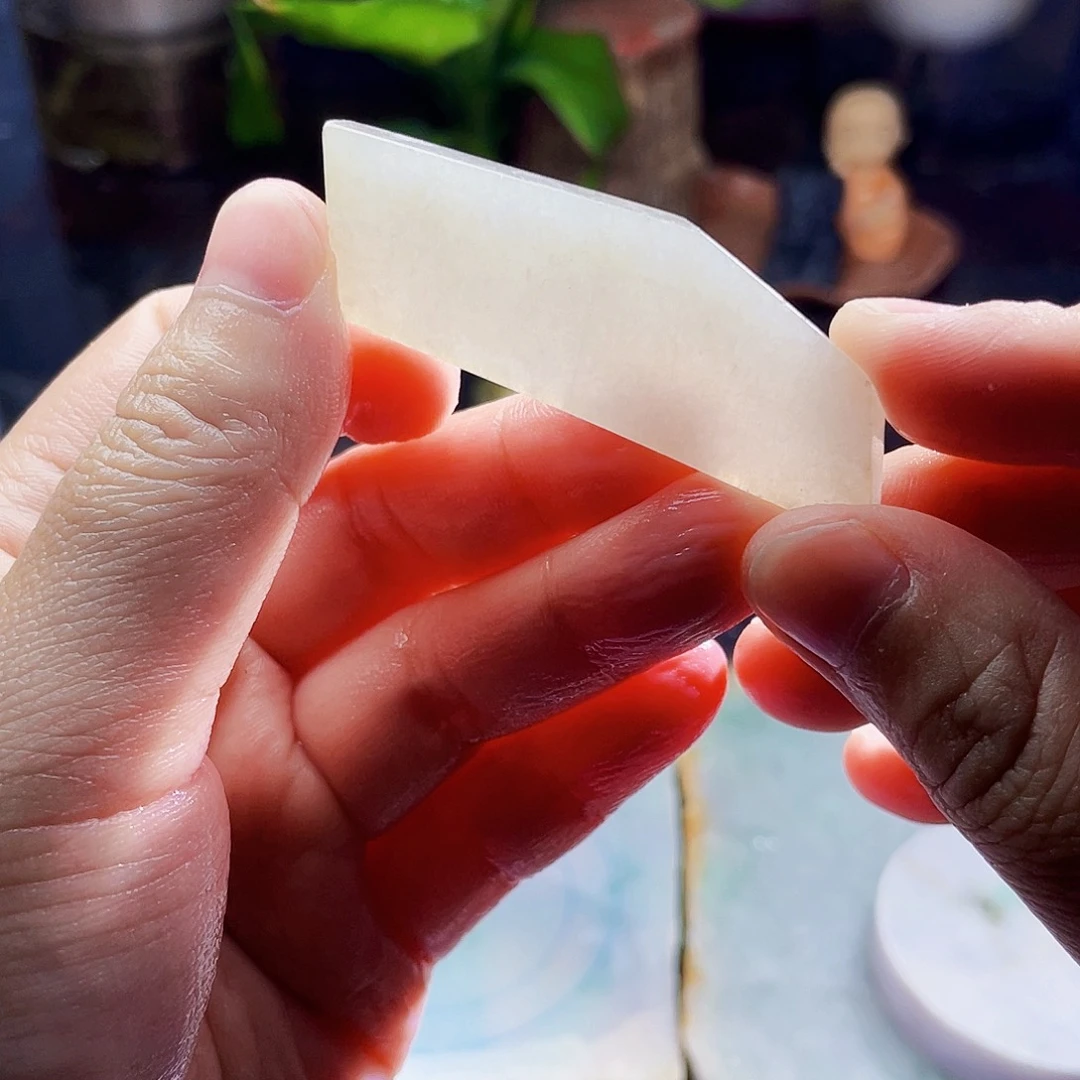 翡翠未镶嵌颈饰毛料48