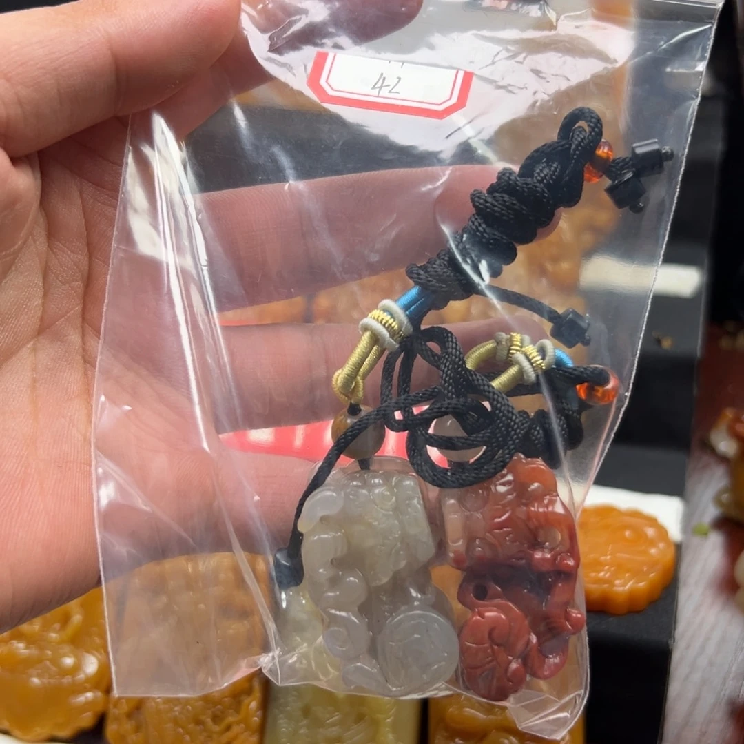 石英质玉（黄龙玉）未镶嵌多样性发货，发其一