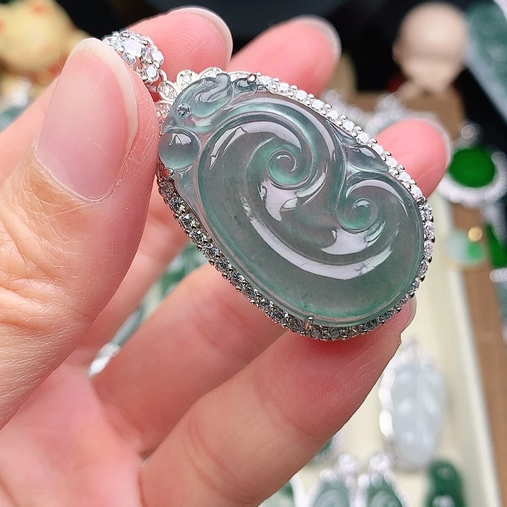 颈饰银S925镶嵌翡翠吊坠