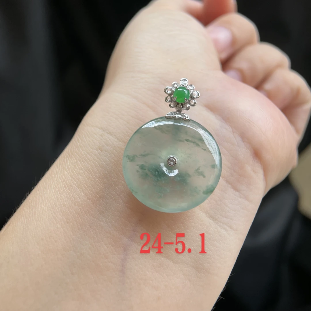 天然缅甸翡翠A货   飘花平安扣