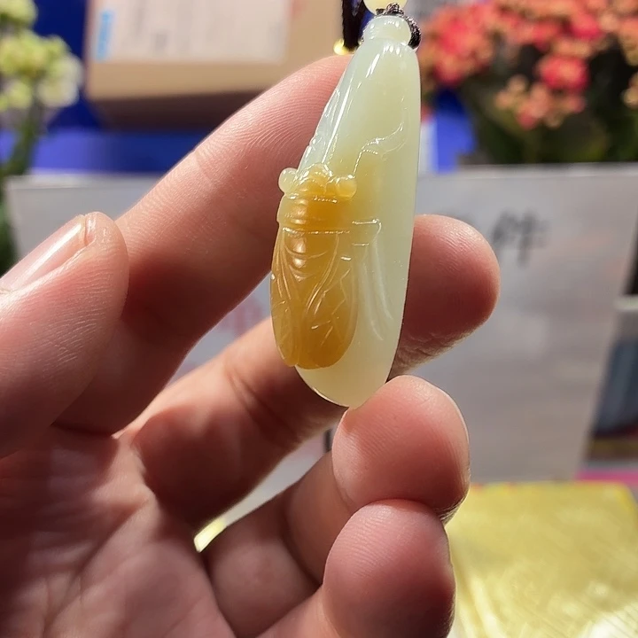 颈饰未镶嵌和田玉（糖玉）