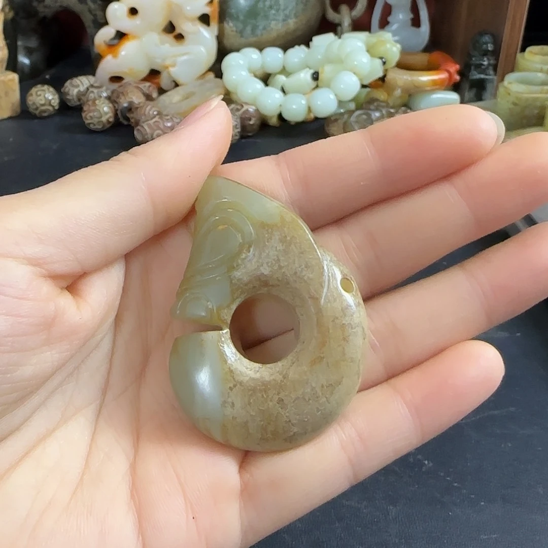 木***杨透闪石质玉未镶嵌挂件