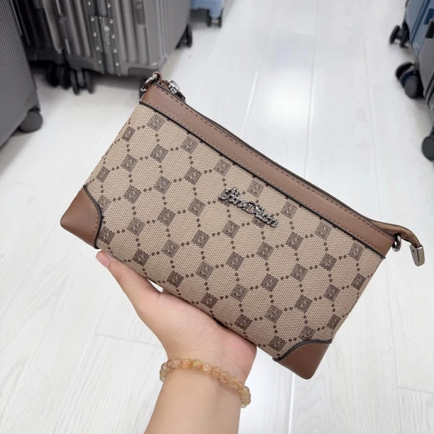 6937斜挎麻将包多层款斜挎包