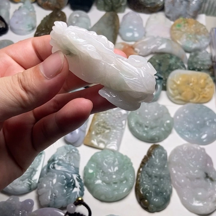 颈饰未镶嵌翡翠貔貅84
