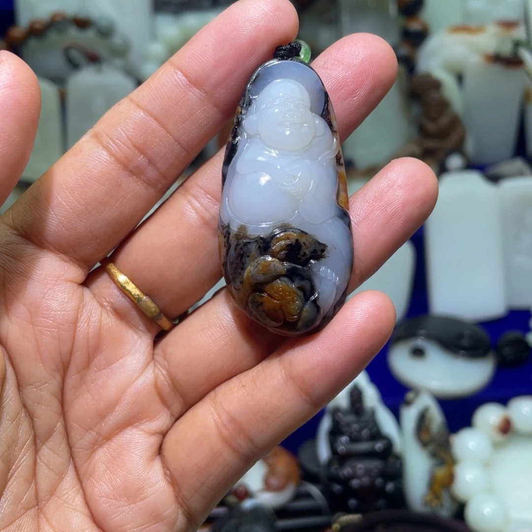 唐***技和田玉未镶嵌颈饰