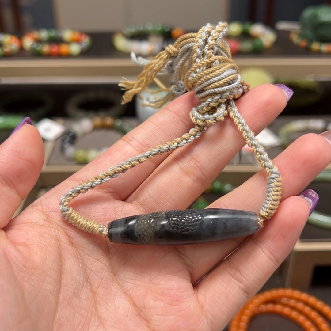 颈饰未镶嵌和田玉楼兰三色乐子