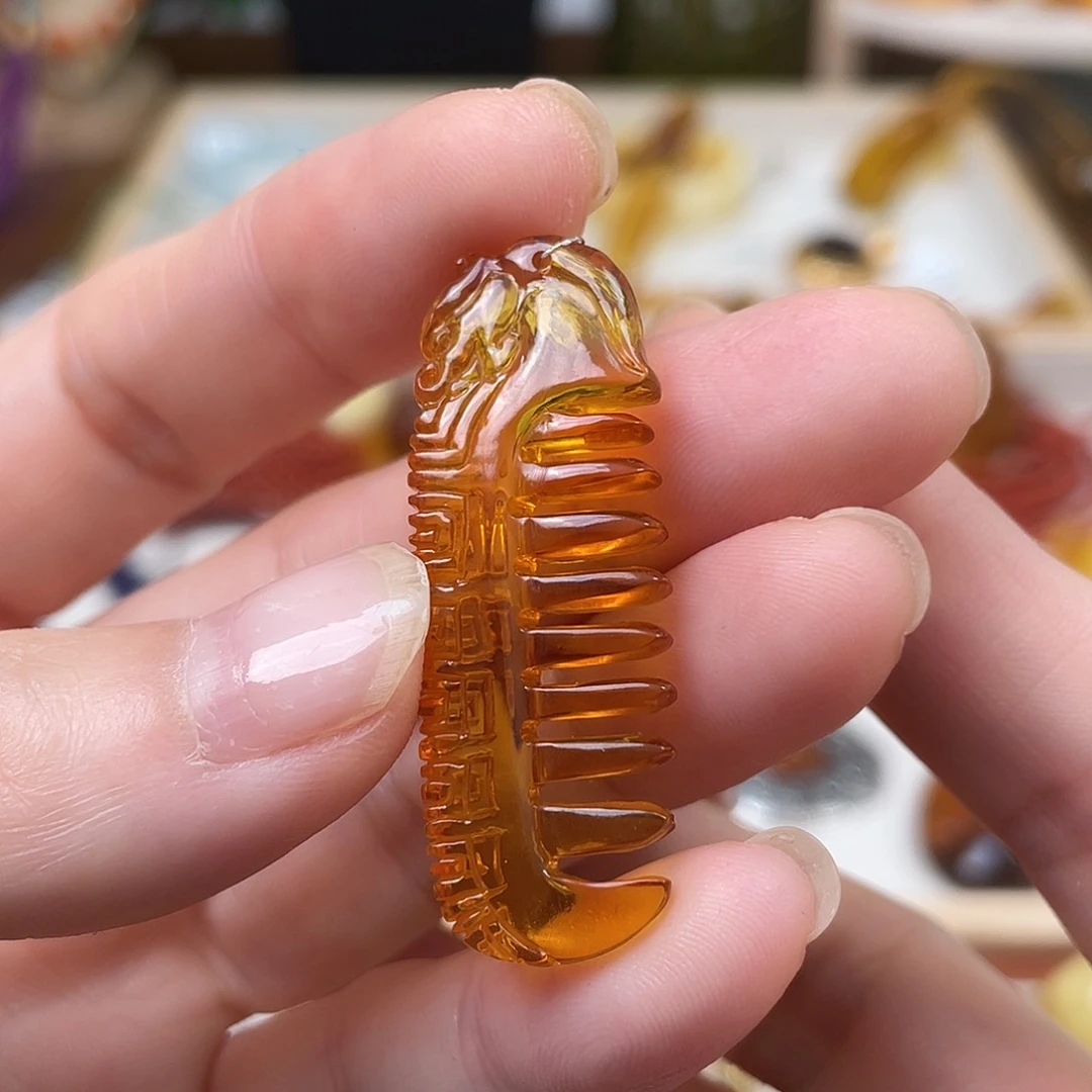 未镶嵌琥珀珠宝奇石