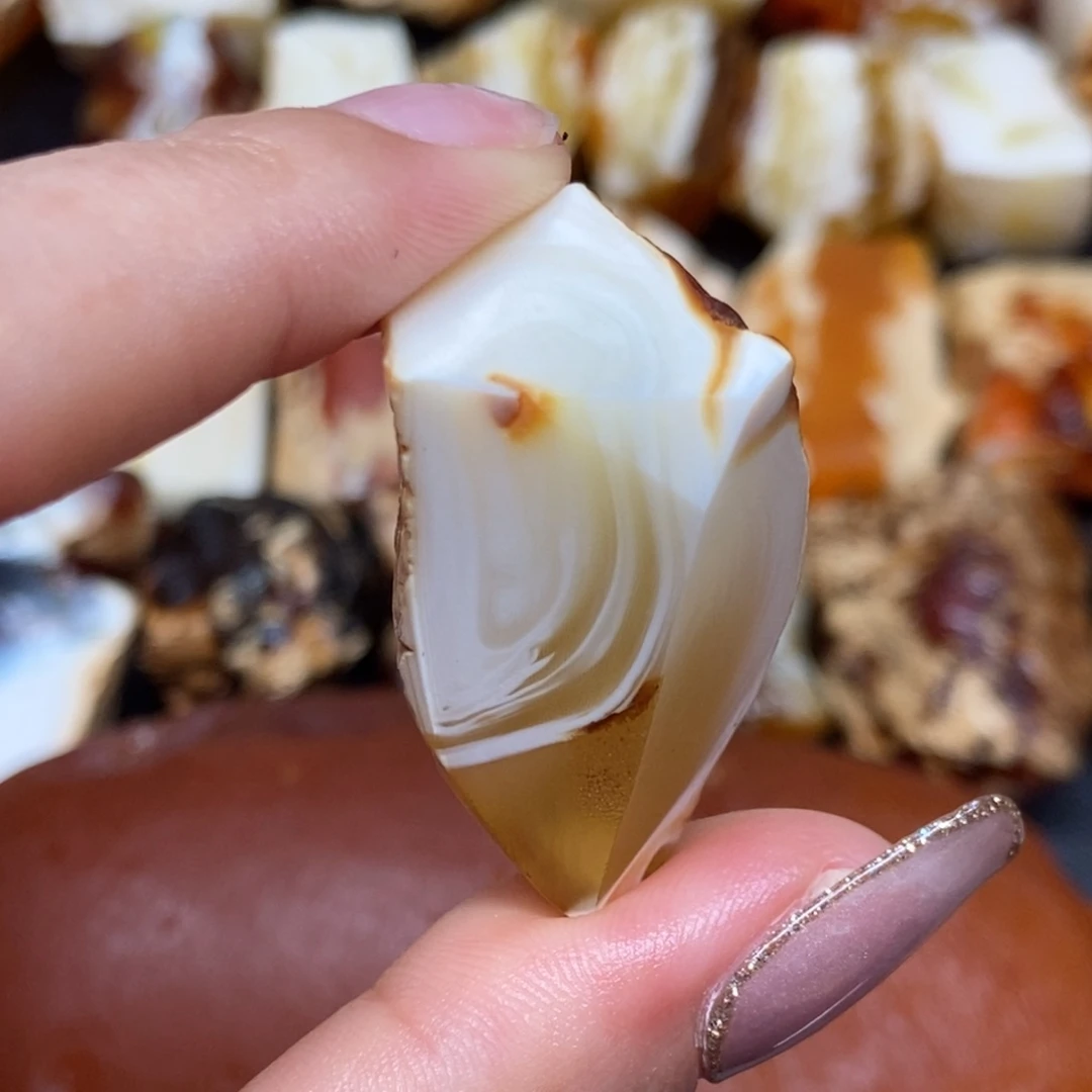 定制琥珀未镶嵌定制