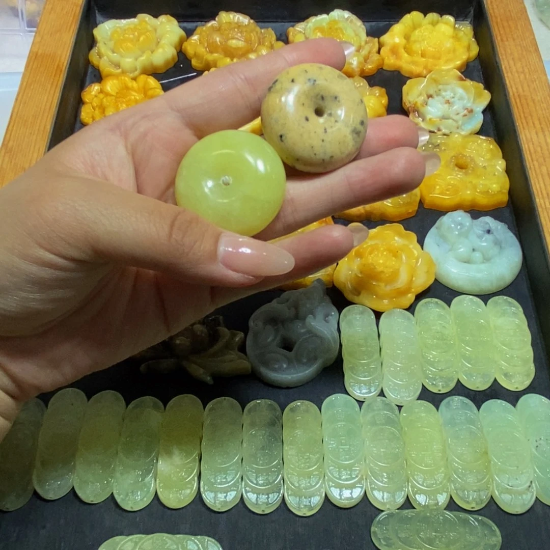 蛇纹石玉未镶嵌颈饰112