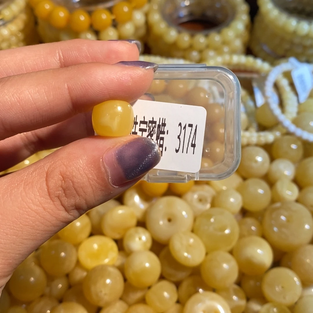 琥珀未镶嵌珠宝奇石3174