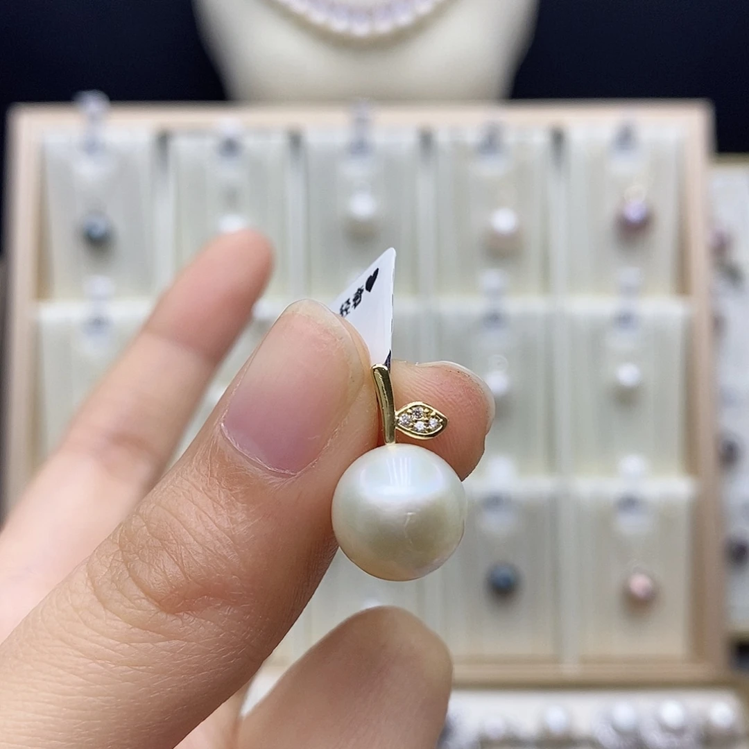 淡水珍珠合金颈饰