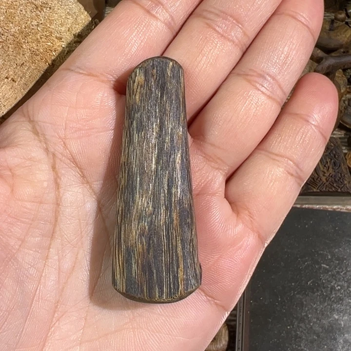 沉香沉香碎屑绿棋楠沉香牌8.5克