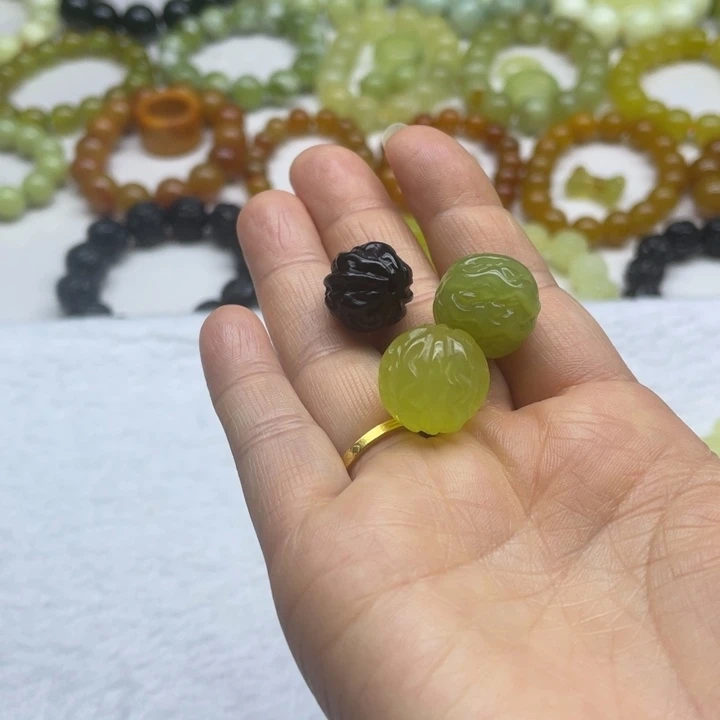 蛇纹石玉手串未镶嵌叶*可