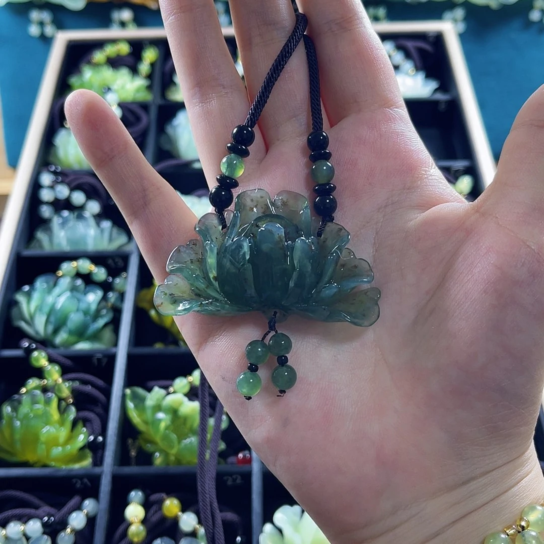 蛇纹石玉颈饰未镶嵌2