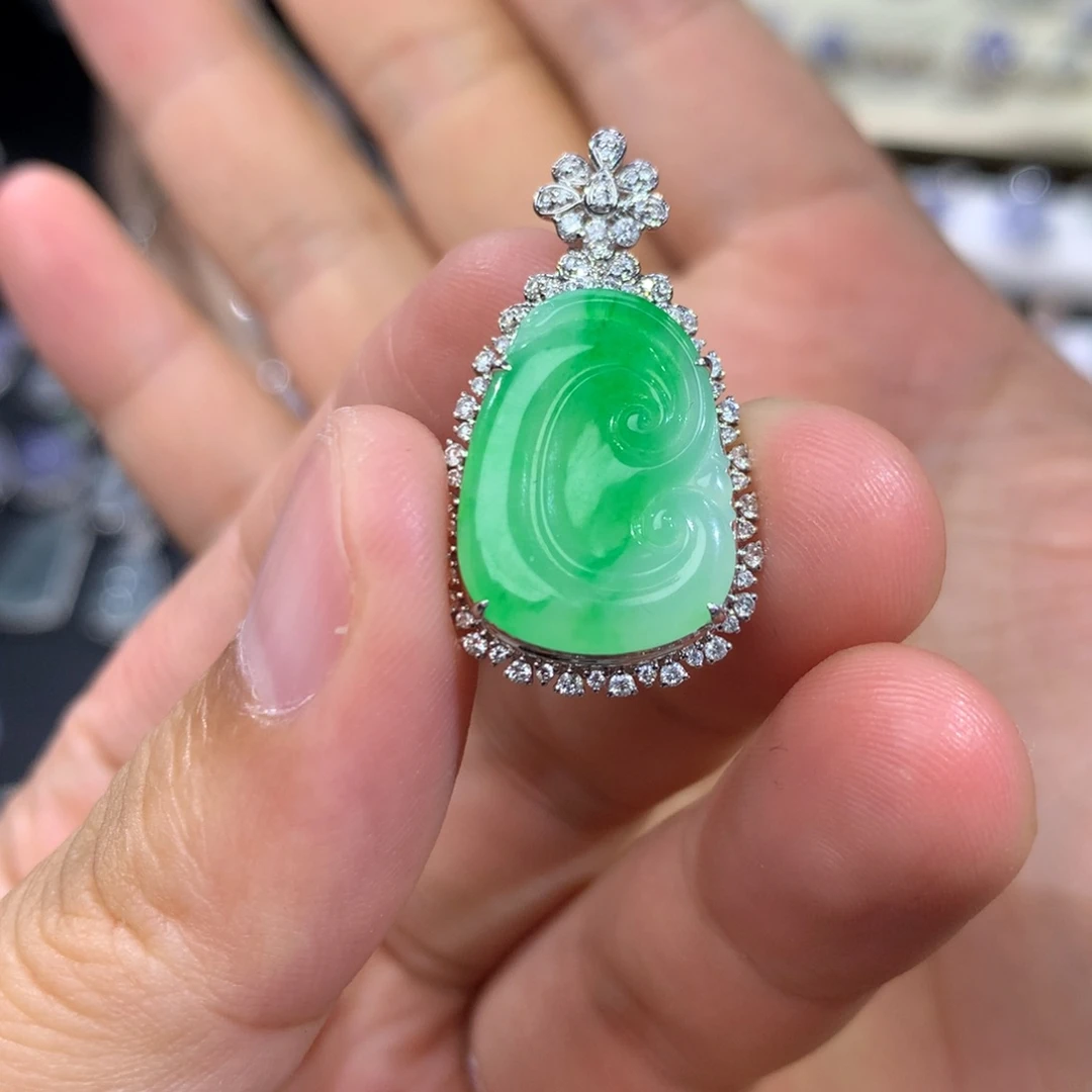 翡翠18K金镶嵌吊坠(不含链)签收后48小时鉴赏期