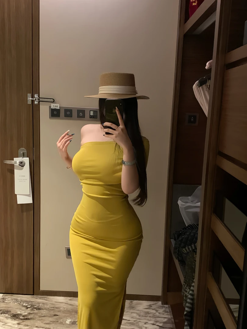 【张千慧】约会日记 歇肩包臀修身收腰开叉长裙