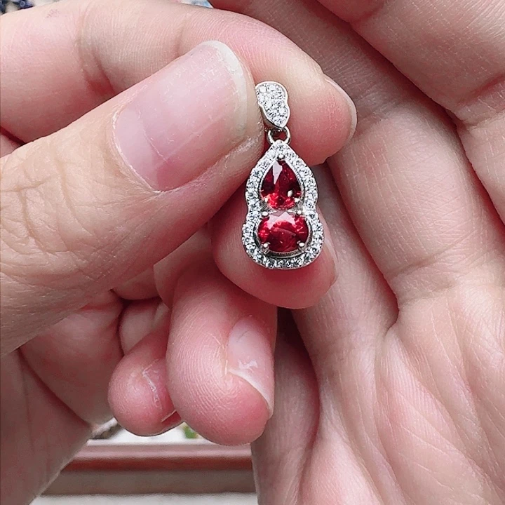 蓝宝石吊坠(不含链)银S925镶嵌吊坠