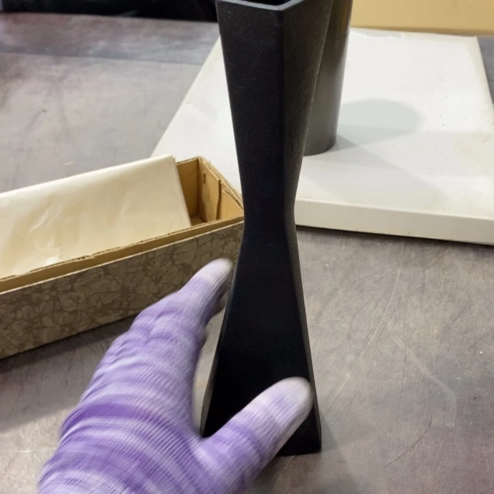 默***默铁花瓶工艺品哈哈哈