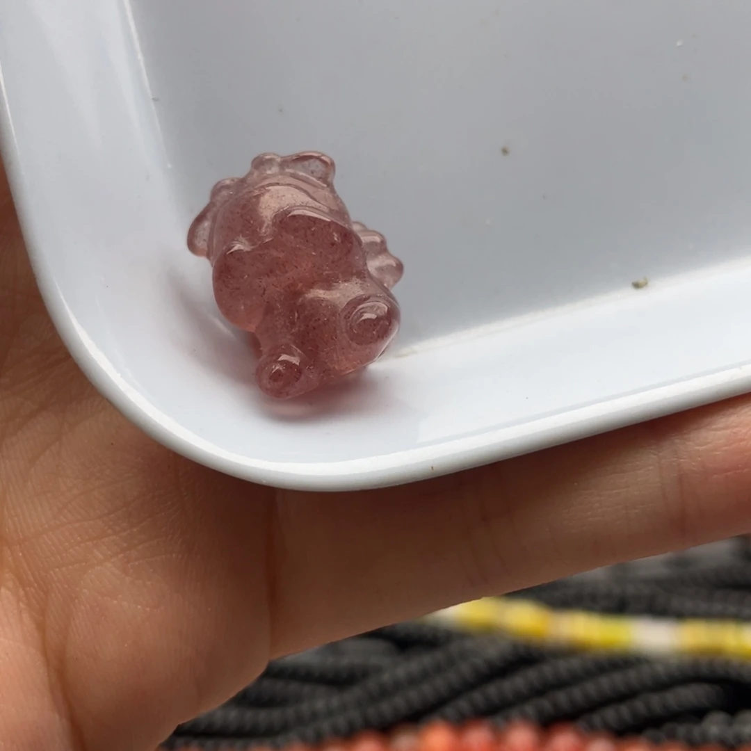 玛瑙/玉髓未镶嵌珠宝半成品一个装11*17草莓晶小熊配件