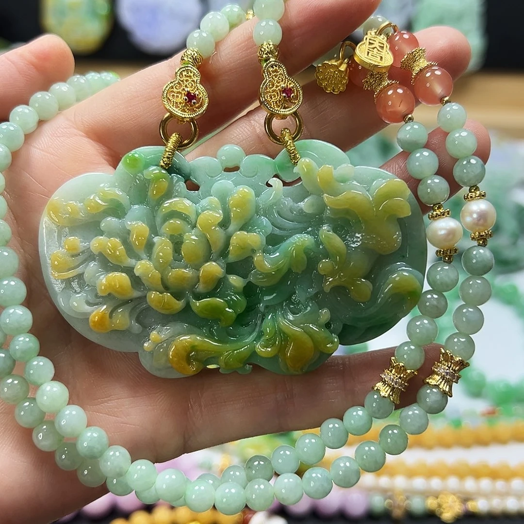 翡翠未镶嵌颈饰吊坠