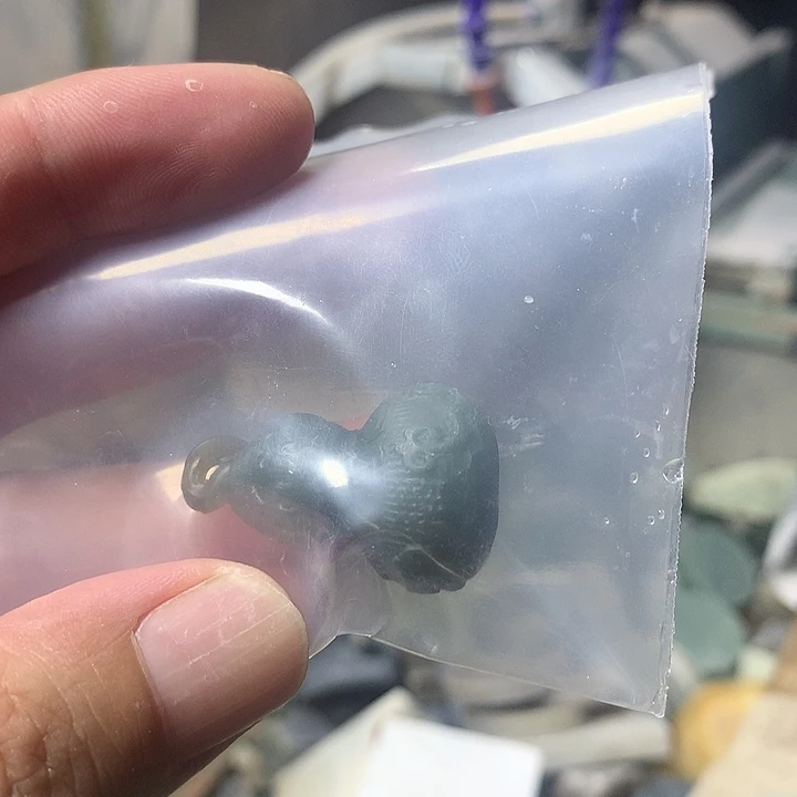 颈饰未镶嵌和田玉（糖玉）渔**晚