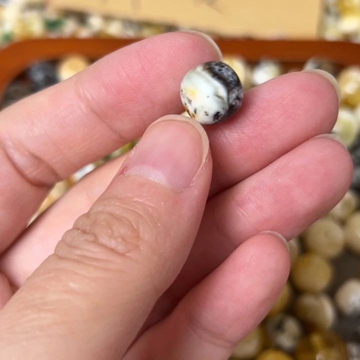 蜜蜡未镶嵌裸石10.5mm一个