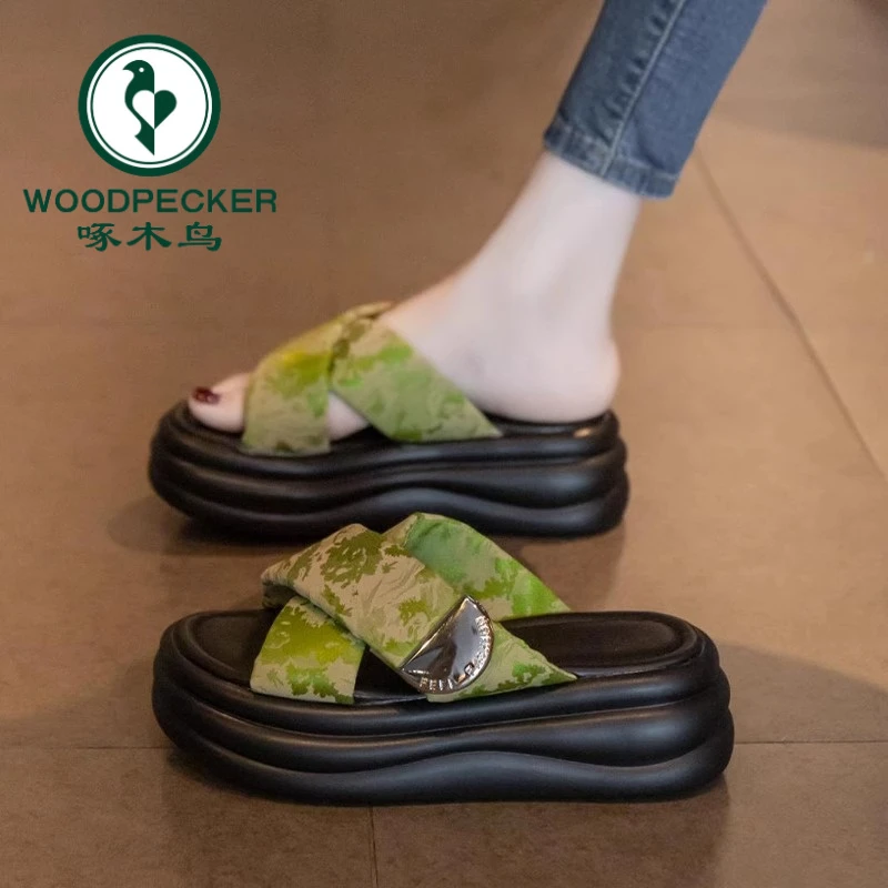 啄木鸟绝美增高厚底凉拖鞋夏外穿2025新款时尚外出海边沙滩凉鞋