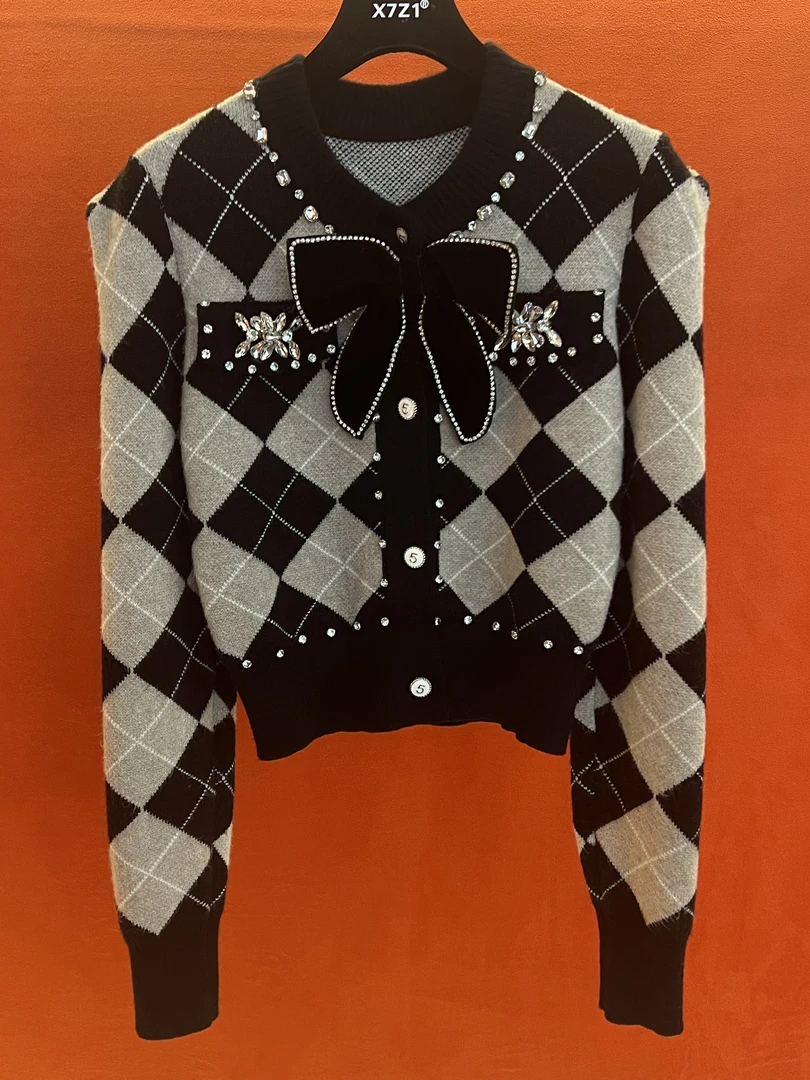[小乔]新款重工镶砖蝴蝶结针织上衣女时尚洋气格子毛衣216