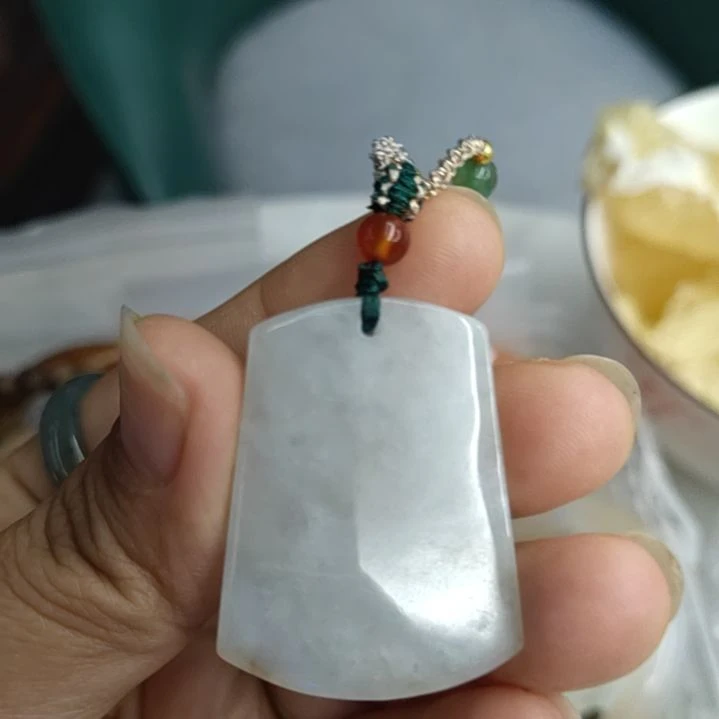 翡翠未镶嵌颈饰吊坠