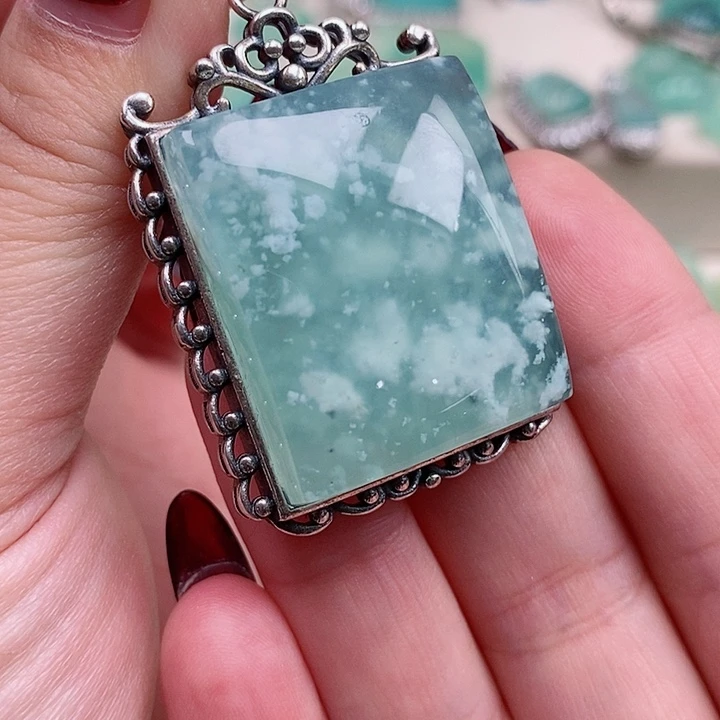 蛇纹石玉吊坠银S925镶嵌婉*