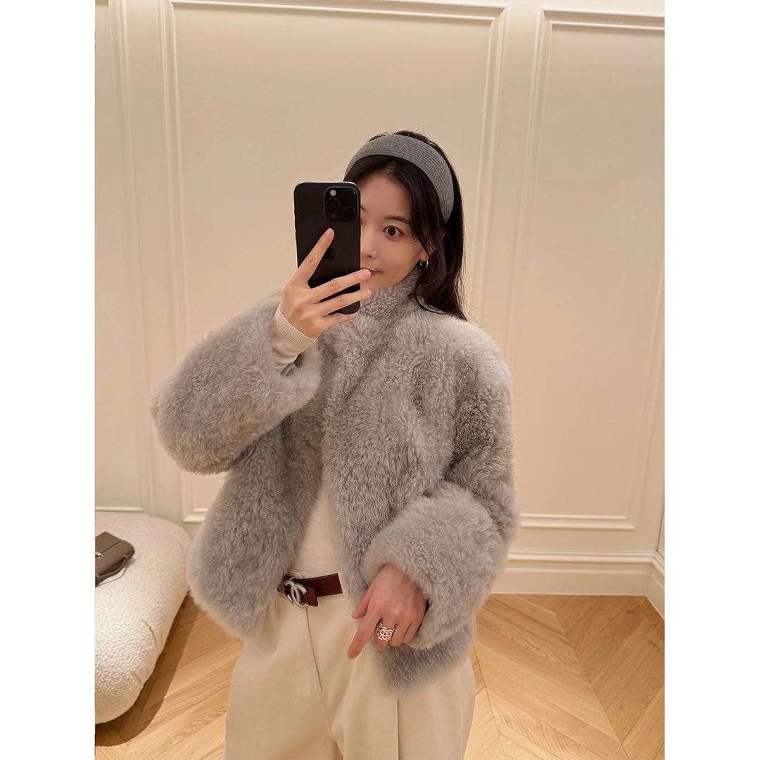 杨小妖高品质微卷短毛显瘦山羊绒皮草外套女2025秋冬新皮毛一体
