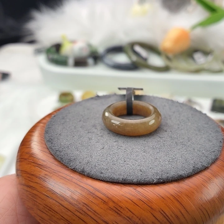 和田玉（糖玉）未镶嵌戒指b114复古俄糖泥鳅背17.2不退换