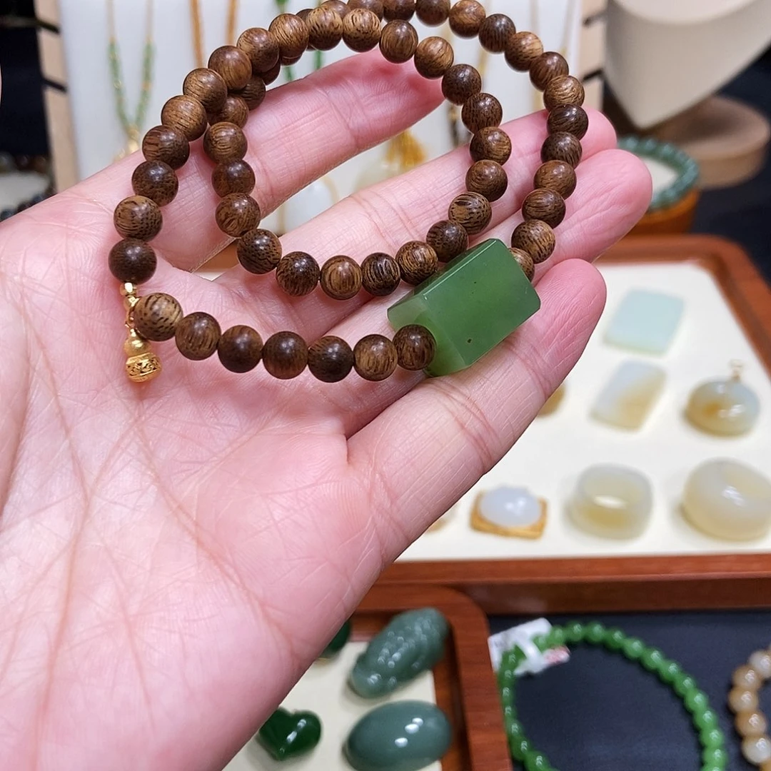 和田玉未镶嵌手串