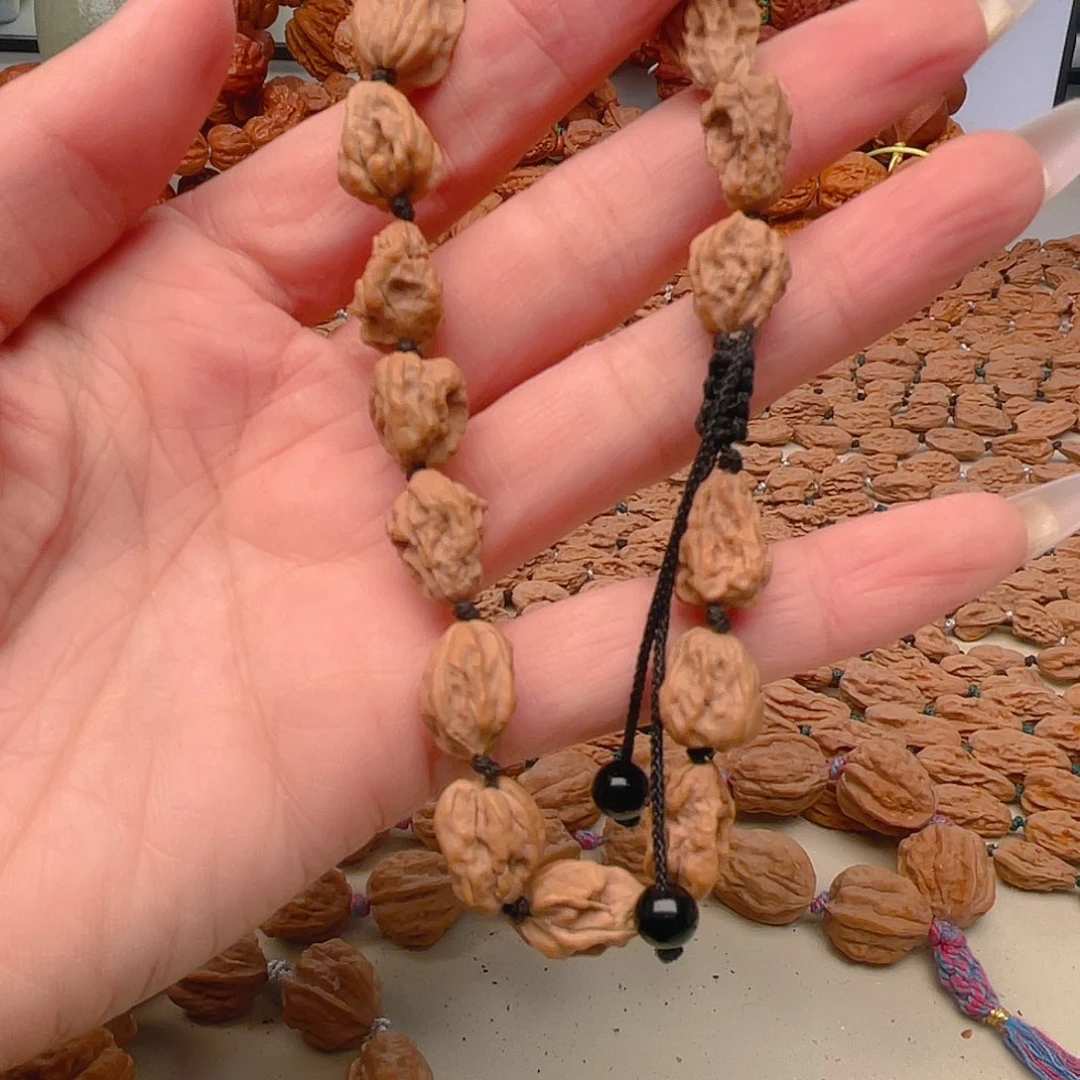 一***，文玩核桃吊坠异形