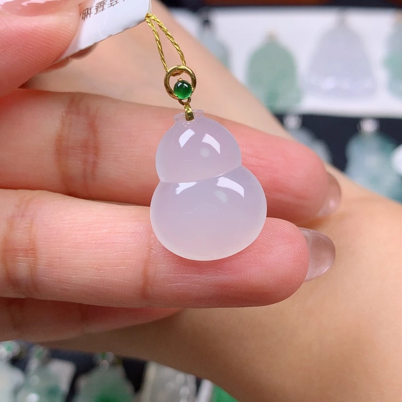 【闪购商品】翡翠18K金镶嵌颈饰葫芦