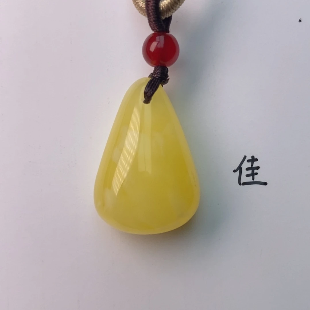 未镶嵌琥珀珠宝奇石