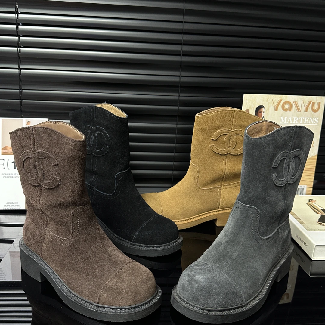 圆头普通厚纯色时尚筒靴粗跟复古港风马丁靴高筒女