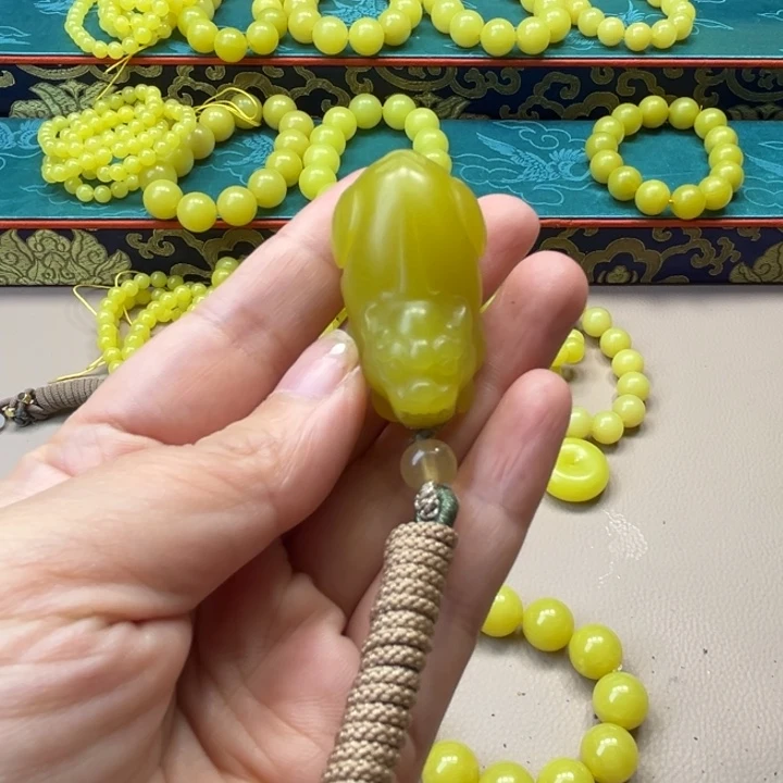 连****非金属新疆若羌黄口貔貅