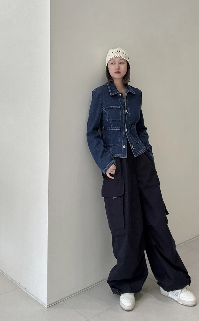 ICE DUST 25春夏系列方口袋单排扣收腰中缝牛仔夹克外套上衣女士